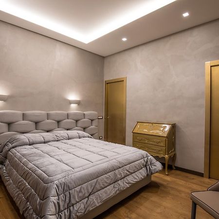 Civico Cinque Home Luxury Apartment サレルノ エクステリア 写真