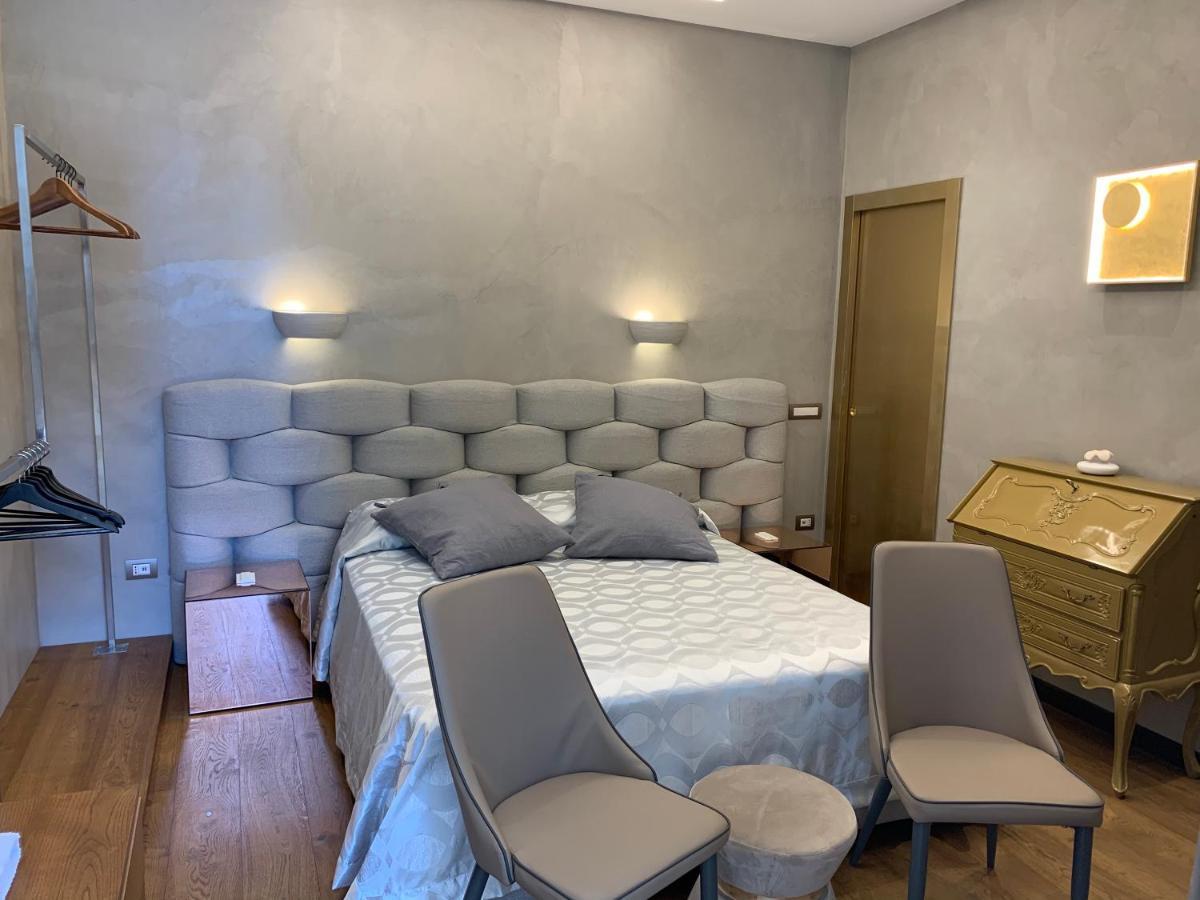 Civico Cinque Home Luxury Apartment サレルノ エクステリア 写真