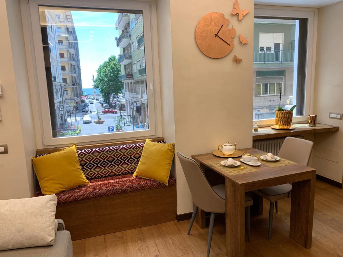 Civico Cinque Home Luxury Apartment サレルノ エクステリア 写真