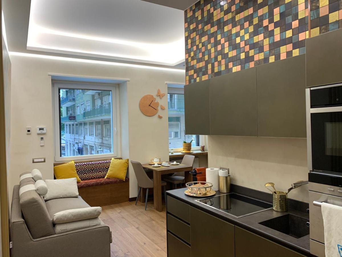 Civico Cinque Home Luxury Apartment サレルノ エクステリア 写真