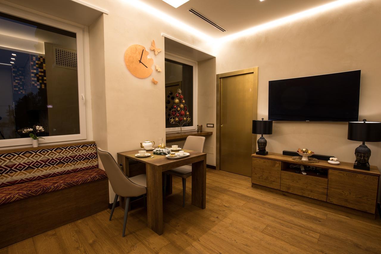 Civico Cinque Home Luxury Apartment サレルノ エクステリア 写真