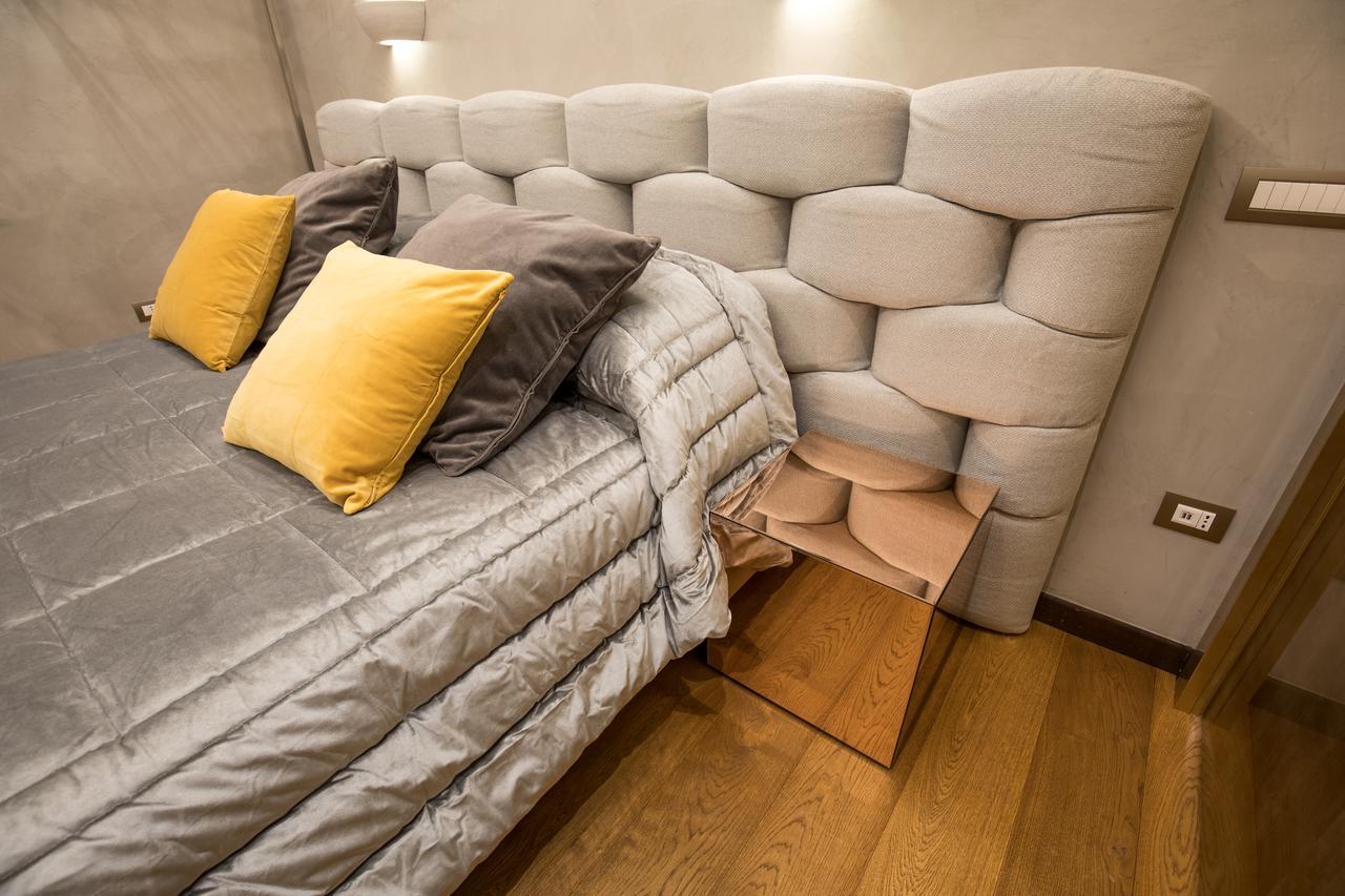 Civico Cinque Home Luxury Apartment サレルノ エクステリア 写真