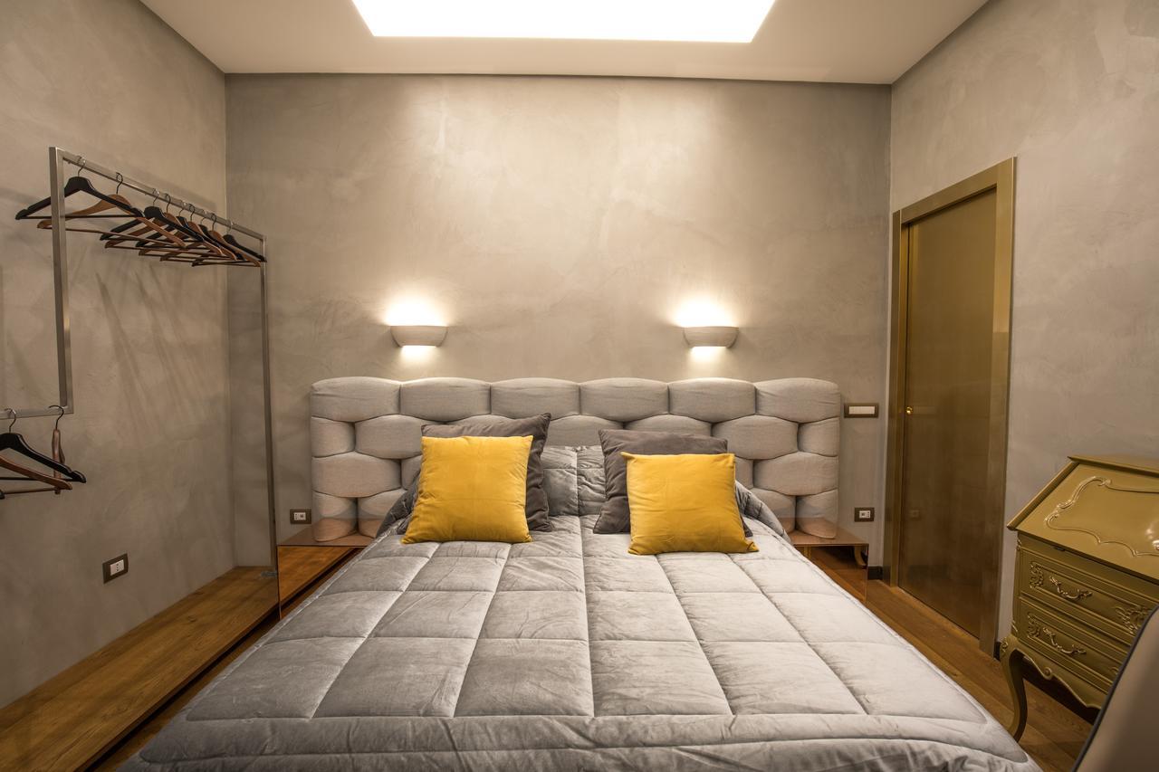 Civico Cinque Home Luxury Apartment サレルノ エクステリア 写真